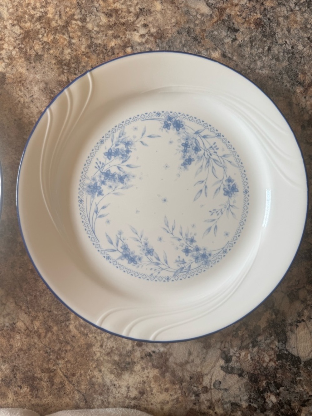 2 Vintage Corelle Dishes in the Celestial Blue pattern - Picture 3 of 6